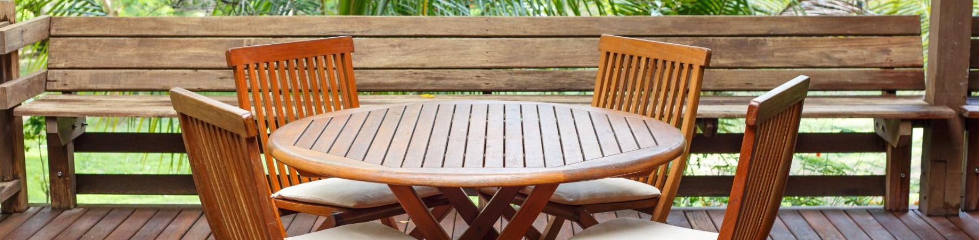 Hur man återställer blekt trämöbler