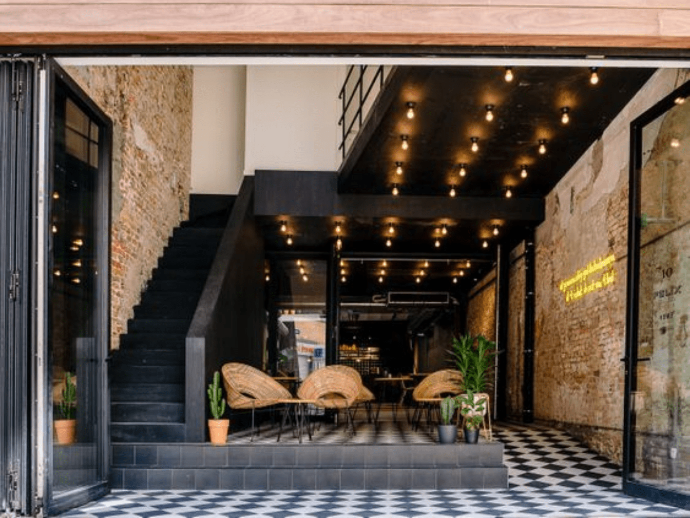 Vattenskador på trägolv